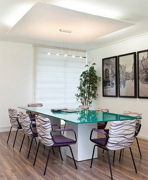 Interiores do projeto comercial Sophie e Juliet